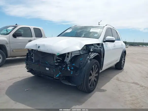 4JGFB4FB3RB205846 2024 MERCEDES-BENZ GLE - Image 2