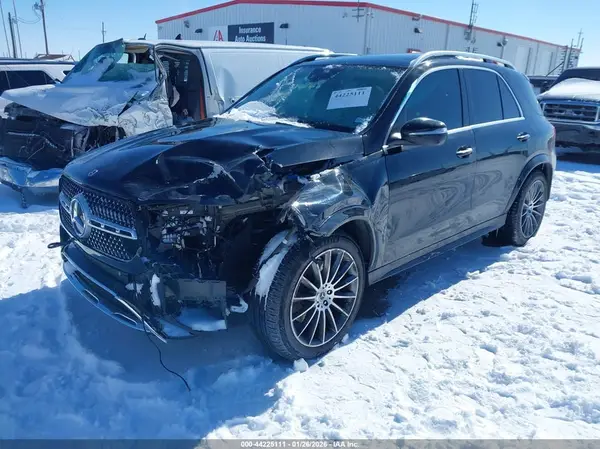 4JGFB4FB5RB054749 2024 MERCEDES-BENZ GLE - Image 2