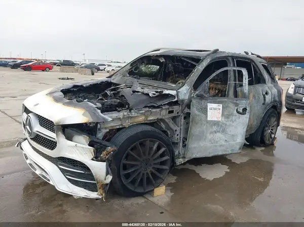 4JGFB4JB0LA208773 2020 MERCEDES-BENZ GLE - Image 2