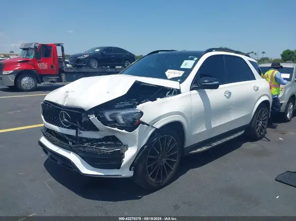 4JGFB4JB6PA945952 2023 MERCEDES-BENZ GLE - Image 2