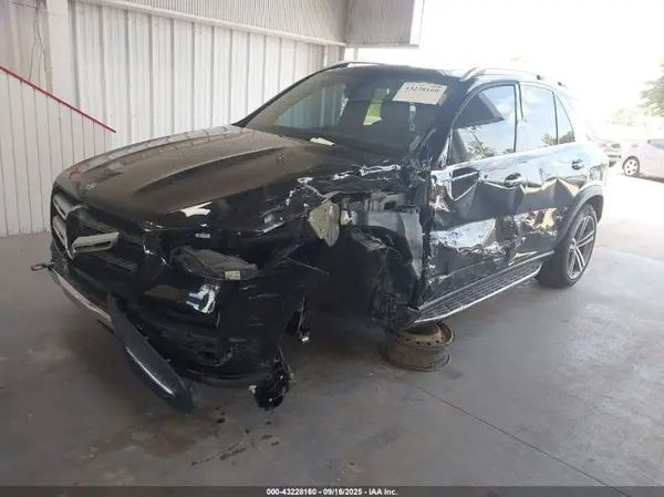 4JGFB4JB8LA136477 2020 MERCEDES-BENZ GLE - Image 2