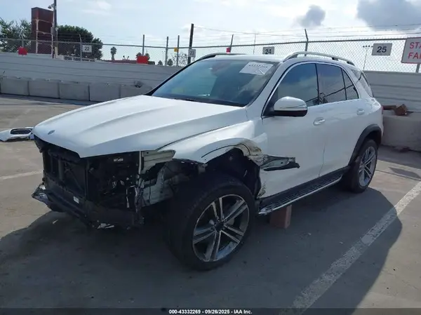 4JGFB4KB1LA082373 2020 MERCEDES-BENZ GLE - Image 2