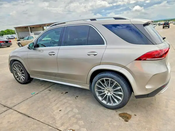 4JGFB4KB1MA373683 2021 MERCEDES-BENZ GLE - Image 2