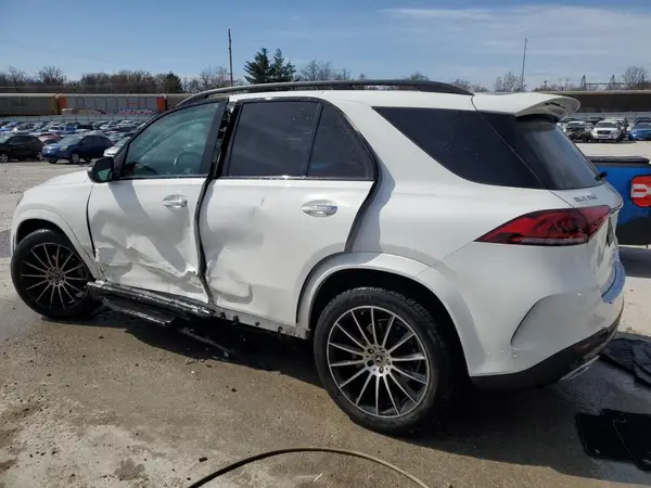 4JGFB4KB4NA826132 2022 MERCEDES-BENZ GLE - Image 2