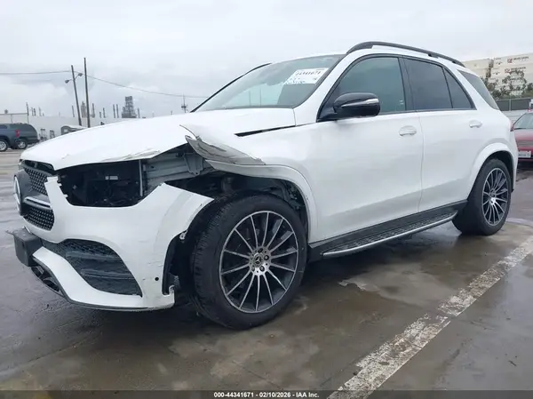 4JGFB4KB7LA030455 2020 MERCEDES-BENZ GLE - Image 2