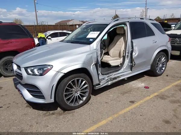 4JGFB4KB7LA157996 2020 MERCEDES-BENZ GLE - Image 2