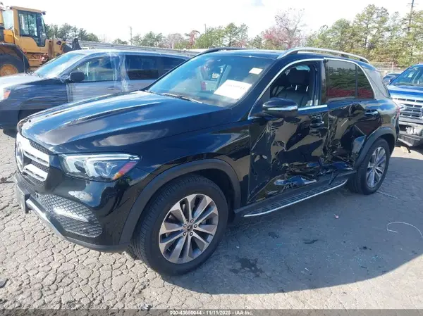 4JGFB4KB8NA723621 2022 MERCEDES-BENZ GLE - Image 2