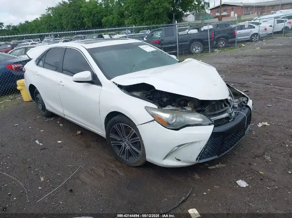 4T18F1FX0GU148167 2016 TOYOTA CAMRY - Image 1
