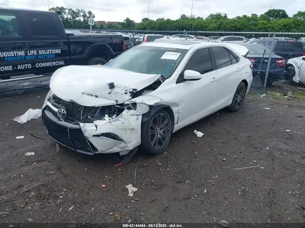 4T18F1FX0GU148167 2016 TOYOTA CAMRY - Image 2