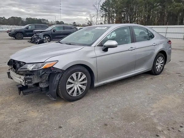 4T1A11AK1LU908487 2020 TOYOTA CAMRY - Image 1