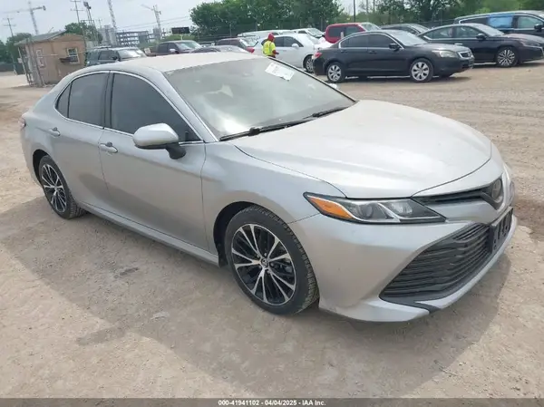 4T1A11AK2LU869327 2020 TOYOTA CAMRY - Image 1