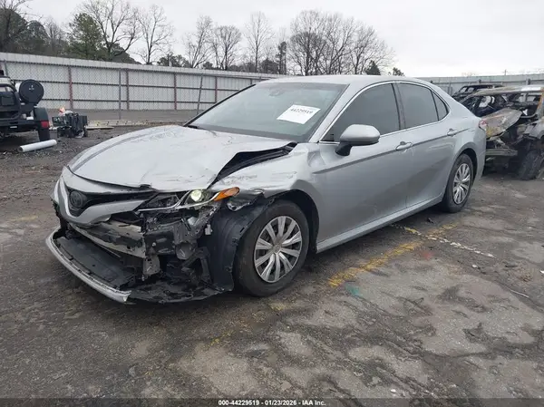 4T1A11AK3LU877811 2020 TOYOTA CAMRY - Image 2