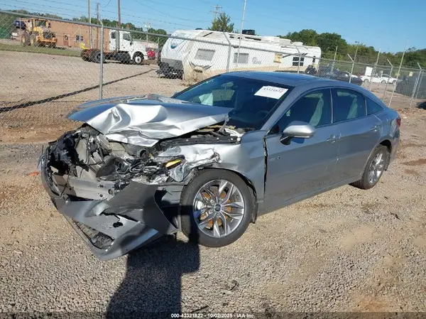 4T1A21FB3LU015033 2020 TOYOTA AVALON - Image 2
