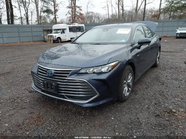 4T1A21FB3LU016747 2020 TOYOTA AVALON - Image 2
