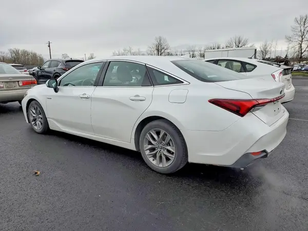 4T1A21FB5LU014238 2020 TOYOTA AVALON - Image 2