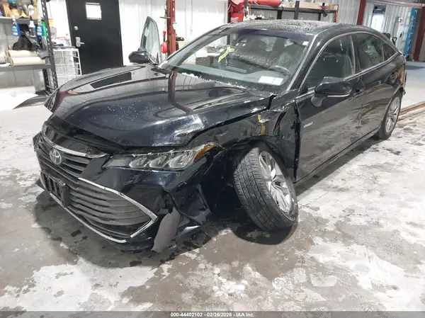 4T1A21FB5LU017740 2020 TOYOTA AVALON - Image 2