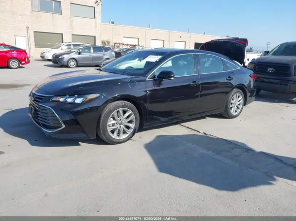 4T1AA1AB6NU014990 2022 TOYOTA AVALON - Image 2