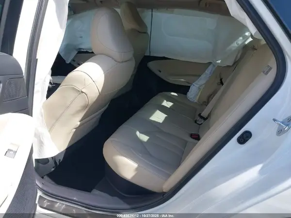 4T1AA1AB8NU011587 2022 TOYOTA AVALON - Image 8