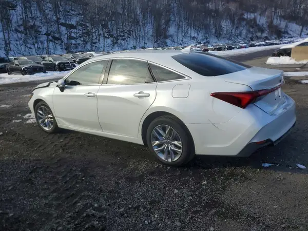 4T1AA1AB9NU013834 2022 TOYOTA AVALON - Image 2