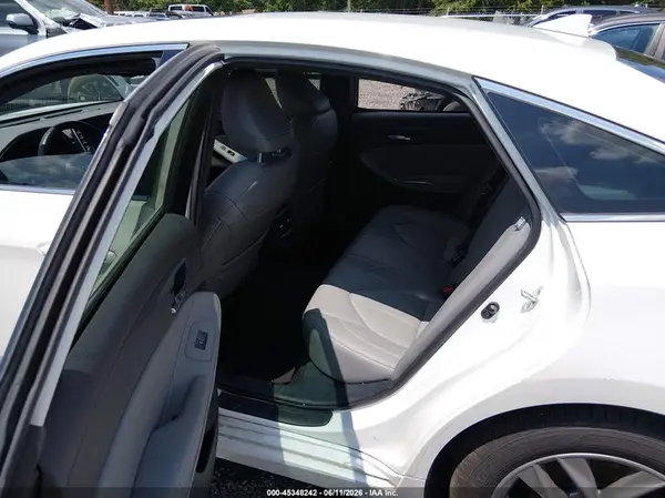 4T1AZ1FB1NU082423 2022 TOYOTA AVALON - Image 8