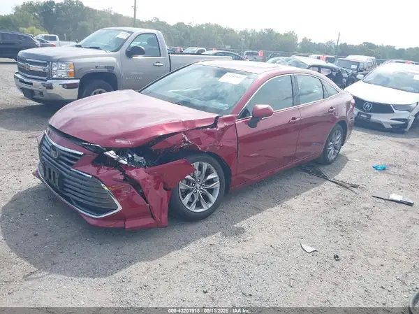 4T1AZ1FB2NU080633 2022 TOYOTA AVALON - Image 2