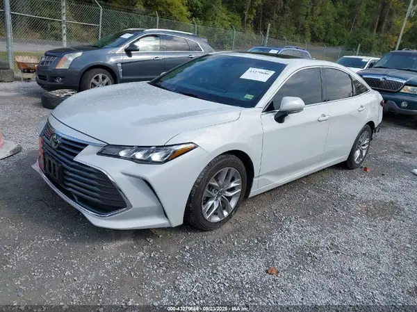 4T1AZ1FB3NU085226 2022 TOYOTA AVALON - Image 2