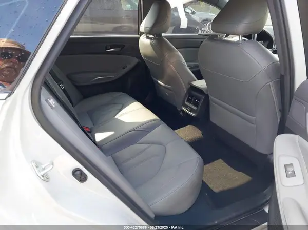 4T1AZ1FB3NU085226 2022 TOYOTA AVALON - Image 8