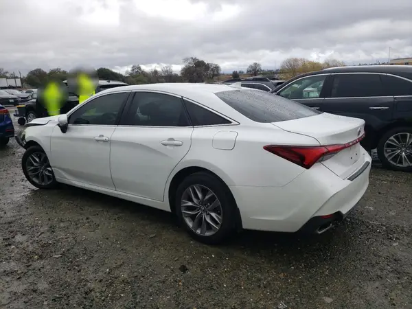 4T1AZ1FB4LU043077 2020 TOYOTA AVALON - Image 2