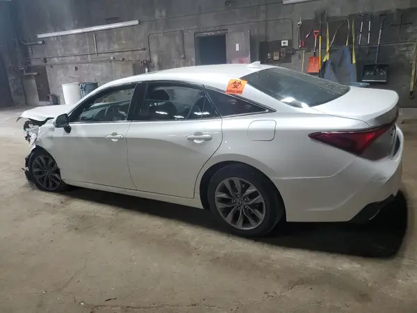 4T1AZ1FB4LU045136 2020 TOYOTA AVALON - Image 2