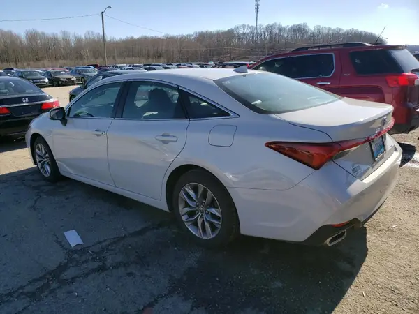 4T1AZ1FB4NU085980 2022 TOYOTA AVALON - Image 2