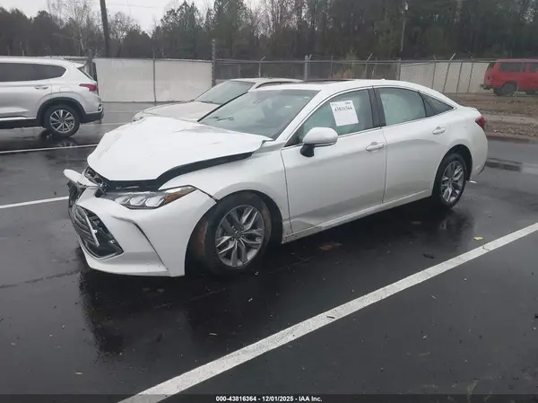 4T1AZ1FB8NU083326 2022 TOYOTA AVALON - Image 2
