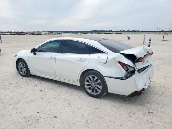 4T1AZ1FBXNU082369 2022 TOYOTA AVALON - Image 2