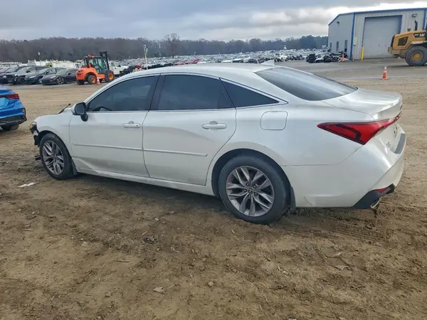 4T1AZ1FBXNU082372 2022 TOYOTA AVALON - Image 2