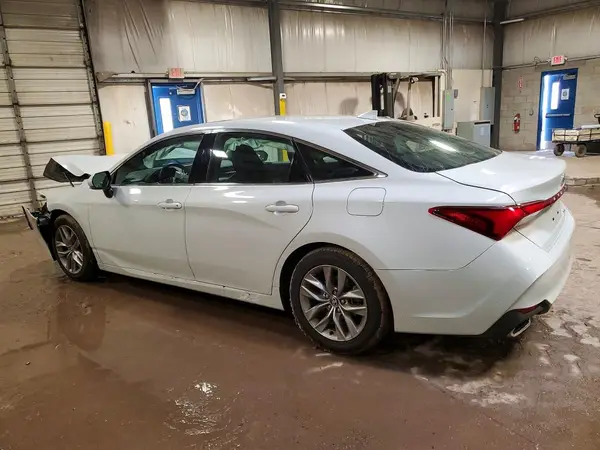4T1AZ1FBXNU085465 2022 TOYOTA AVALON - Image 2