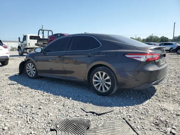 4T1B11HK0JU005397 2018 TOYOTA CAMRY - Image 2