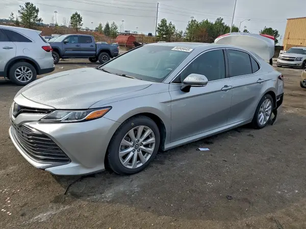 4T1B11HK0JU006212 2018 TOYOTA CAMRY - Image 1