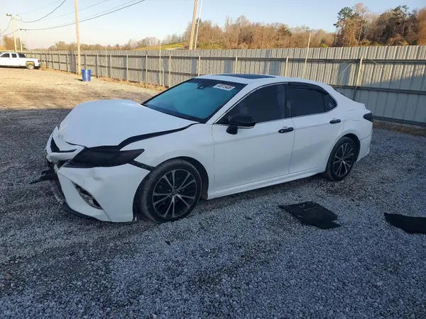 4T1B11HK0JU006680 2018 TOYOTA CAMRY - Image 1