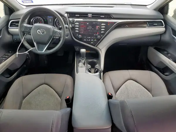 4T1B11HK0JU009000 2018 TOYOTA CAMRY - Image 8