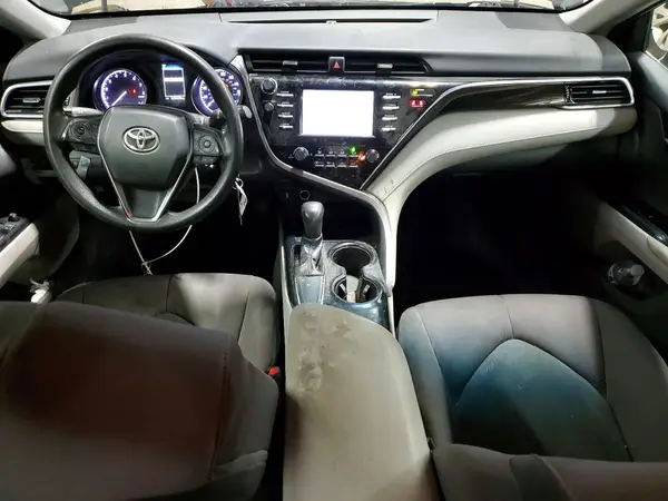 4T1B11HK0JU010518 2018 TOYOTA CAMRY - Image 8