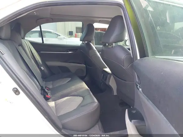 4T1B11HK0JU013712 2018 TOYOTA CAMRY - Image 8