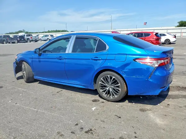 4T1B11HK0JU015539 2018 TOYOTA CAMRY - Image 2