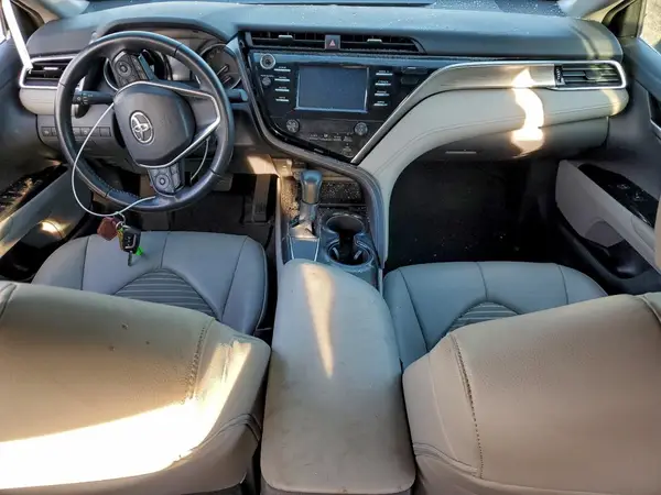 4T1B11HK0JU019302 2018 TOYOTA CAMRY - Image 8