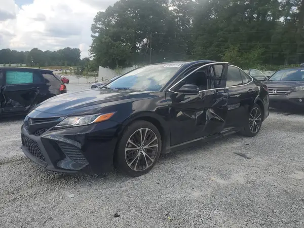 4T1B11HK0JU021003 2018 TOYOTA CAMRY - Image 1