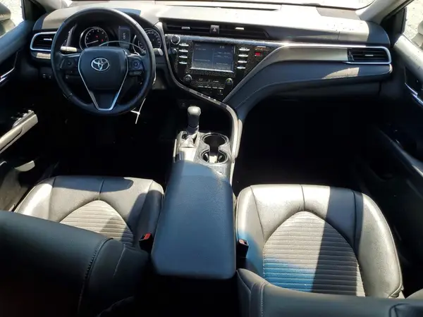 4T1B11HK0JU021163 2018 TOYOTA CAMRY - Image 8
