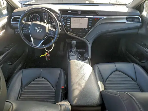 4T1B11HK0JU021972 2018 TOYOTA CAMRY - Image 8