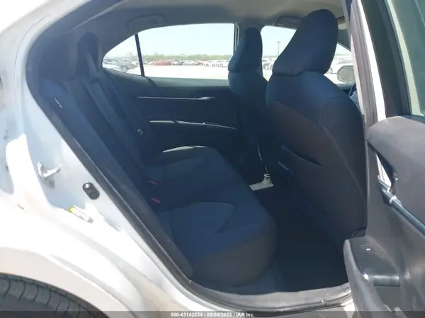 4T1B11HK0JU023012 2018 TOYOTA CAMRY - Image 8