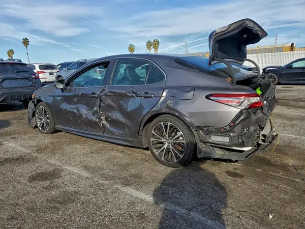 4T1B11HK0JU023155 2018 TOYOTA CAMRY - Image 2