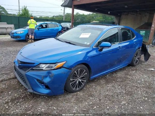 4T1B11HK0JU023446 2018 TOYOTA CAMRY - Image 2