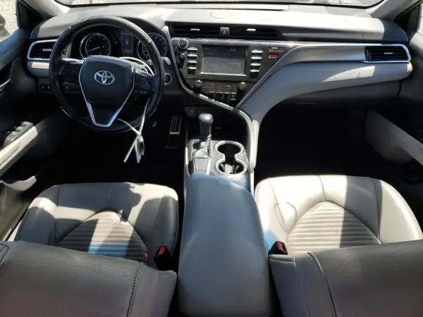 4T1B11HK0JU025181 2018 TOYOTA CAMRY - Image 8