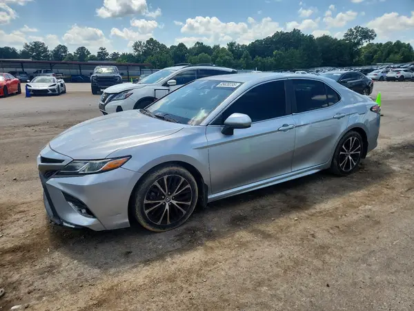 4T1B11HK0JU029067 2018 TOYOTA CAMRY - Image 1